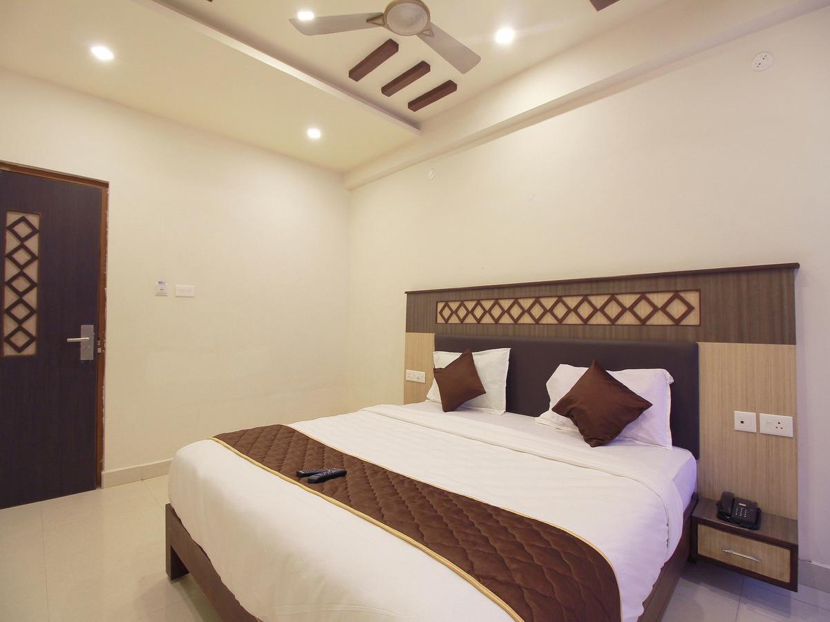 Oyo 11489 Pkn Classic Regency Madurai Exteriér fotografie