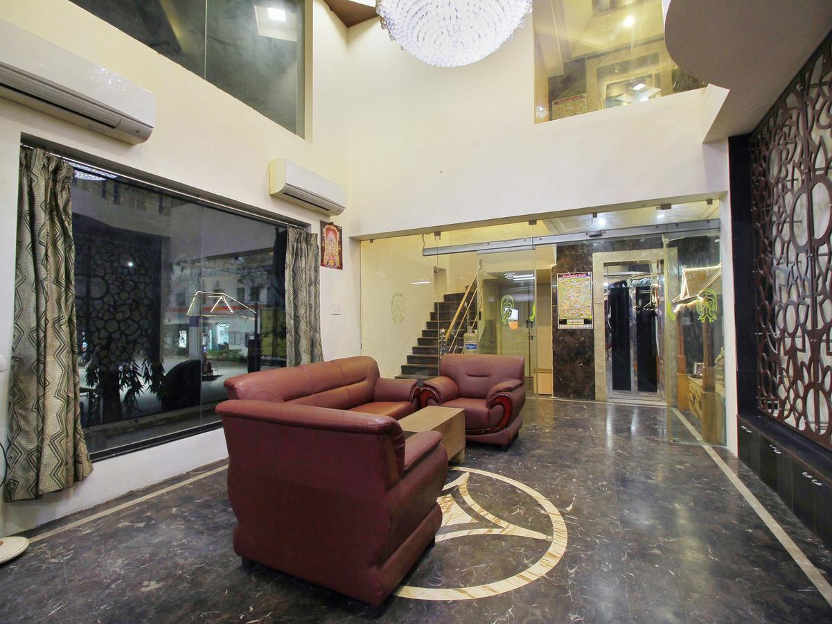Oyo 11489 Pkn Classic Regency Madurai Exteriér fotografie